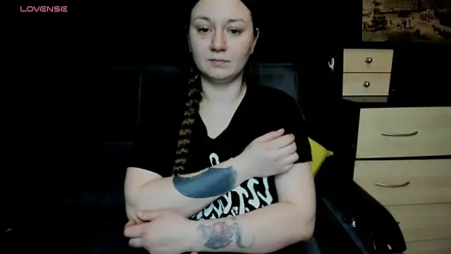 AlisaBacker online show from March 12, 8:33 pm