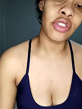 Snapshot of Su_Duarte_1 chatting on October 9, 2:37 am Su Duarte 1 online show from October 9, 2:37 am