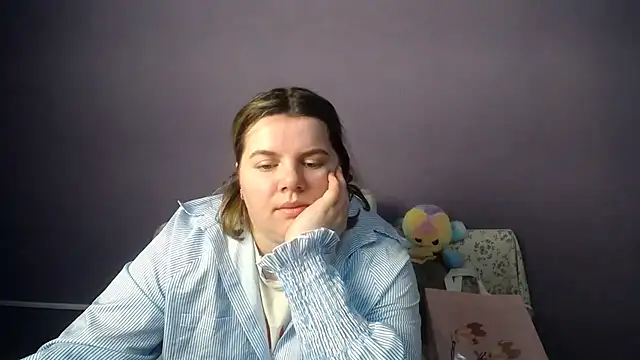 so shy online show from March 24, 8:41 am