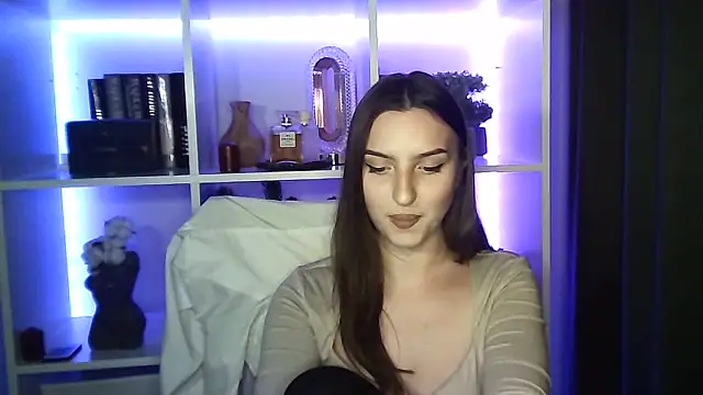 X Alisa online show from February 3, 7:51 pm