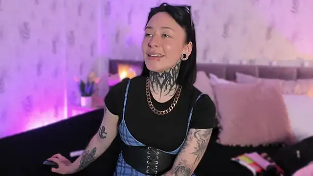 Scolw online show from November 12, 8:18 pm