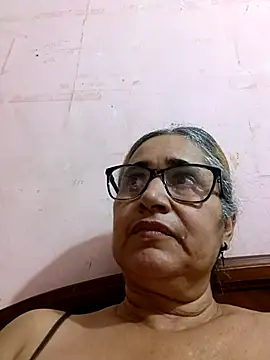  candi online show from November 29, 1:09 am