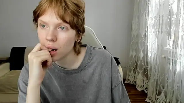 StellaDavis online show from June 1, 11:12 am