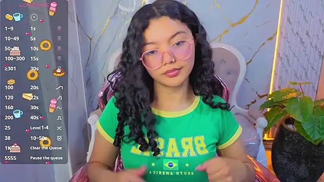 victoria castillo b online show from March 25, 7:50 pm