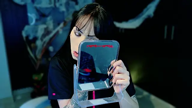 Madison Jackson online show from October 9, 10:25 pm