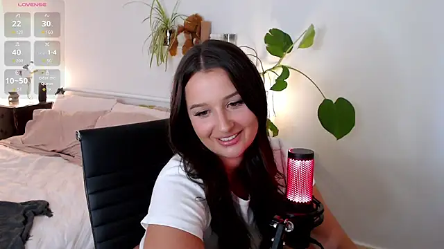 Lenas Room online show from April 2, 7:39 am