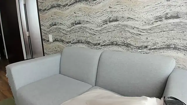 Sophi  a online show from September 9, 8:52 pm