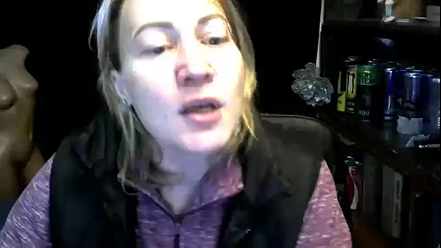 wLESLYMOSw online show from October 17, 11:02 am