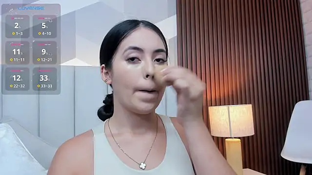 Julietasantos   online show from February 10, 6:22 pm