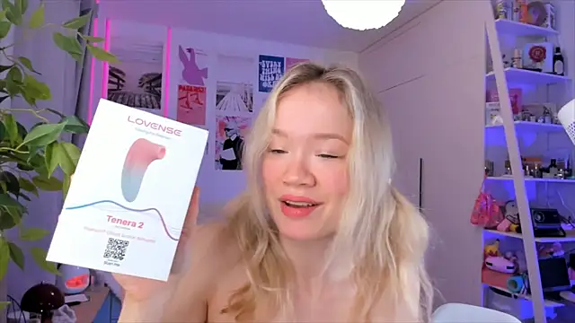 Lily Young online show from February 11, 4:47 am