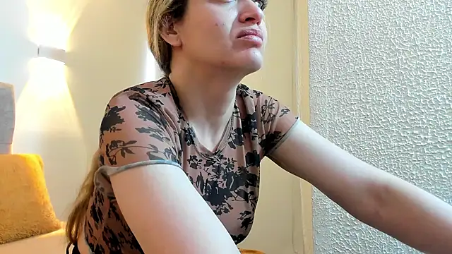 Carolina hernandez22 online show from March 2, 12:23 pm