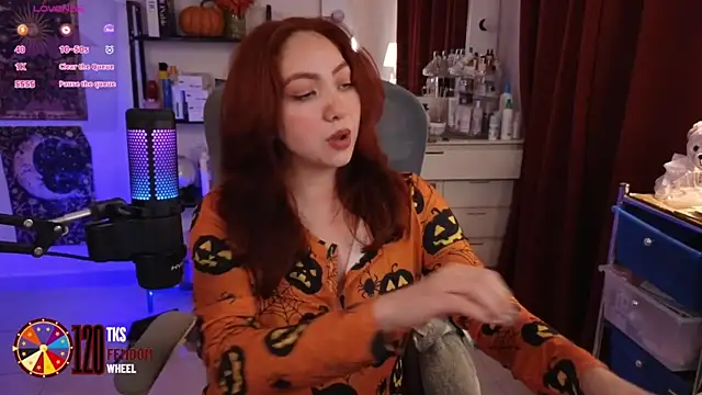 LilyVelvett online show from October 2, 4:06 am