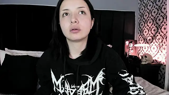 Adeelinee online show from April 10, 8:04 pm