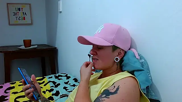 tomboyblue online show from February 9, 11:18 pm