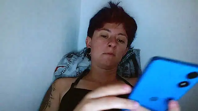 tomboyblue online show from April 26, 7:22 pm