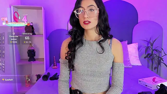 SophieGomez22 online show from September 10, 11:43 am