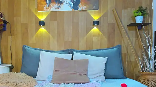 marianaa90 online show from March 24, 4:23 pm