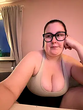 Misssmilf online show from October 2, 5:07 pm