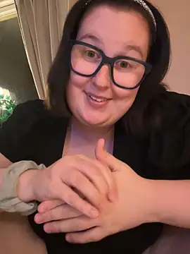 Misssmilf online show from October 4, 5:39 pm