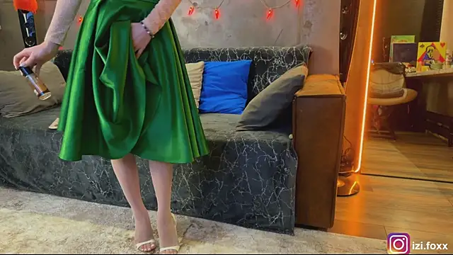 izi-fox online show from November 1, 4:22 pm