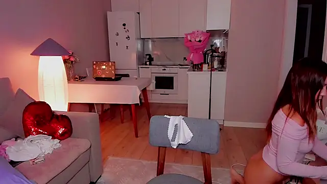 Snapshot of sexntease chatting on September 17, 9:57 pm sexntease online show from September 17, 9:57 pm