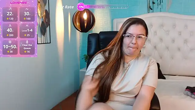 Snapshot of MsJossie chatting on September 30, 5:24 am MsJossie online show from September 30, 5:24 am