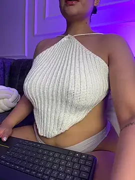 GabriellaFerrer online show from April 6, 11:11 am