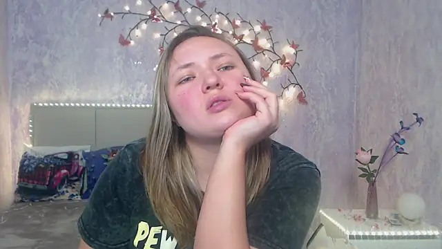 SallyVerda online show from March 2, 6:25 pm