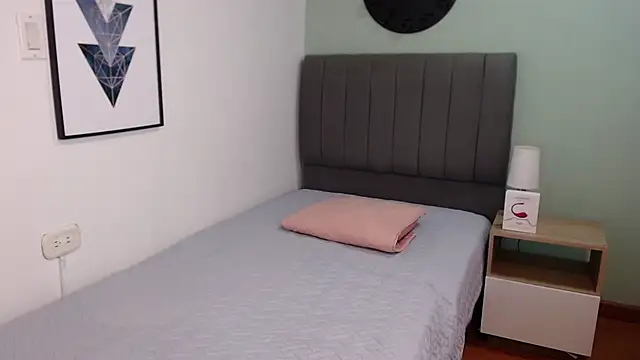 dory mia online show from November 11, 1:08 pm