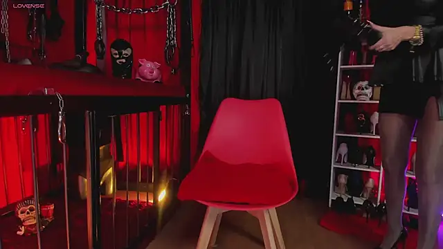 MistressAndre online show from April 7, 10:34 pm