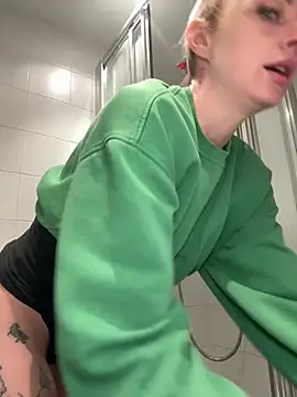 haileyhope  online show from March 16, 8:13 pm