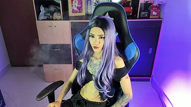 Badxbitch online show from March 20, 7:24 am