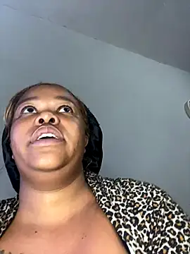 Snapshot of Mandy-101 chatting on October 31, 3:41 am Mandy-101 online show from October 31, 3:41 am