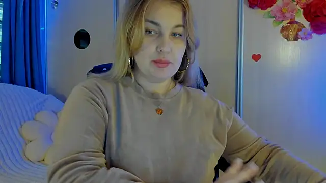 CoraSwon online show from November 25, 6:15 am