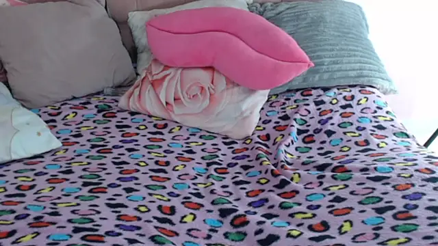 zaleya mateus online show from April 16, 9:39 pm