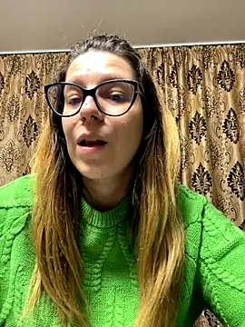 NadiraNoor online show from October 8, 10:58 pm