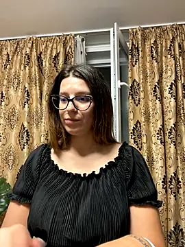 NadiraNoor online show from October 14, 9:28 pm