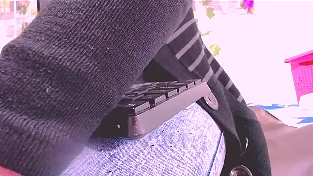 MaidenGame online show from April 9, 3:39 pm