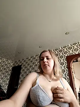 Lady nice cat online show from April 14, 2:55 am