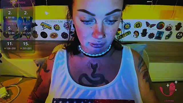 EllieOz online show from January 17, 2:24 pm