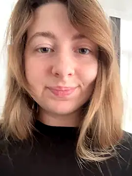 curvyflawless online show from October 15, 7:33 am