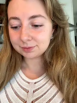 curvyflawless online show from October 6, 7:25 am