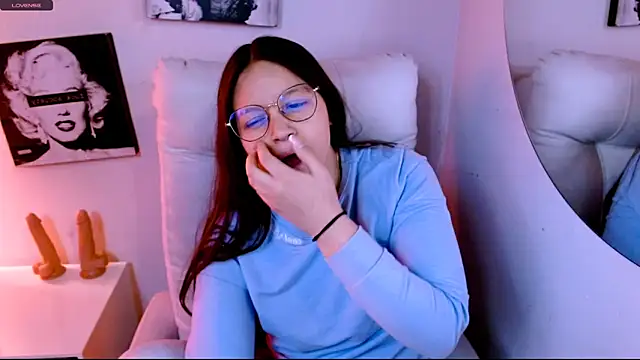 SamanthaRoldaan online show from March 7, 2:35 pm