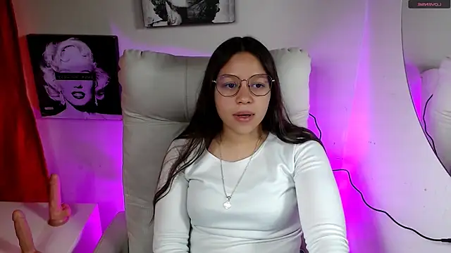 SamanthaRoldaan online show from December 19, 7:50 pm