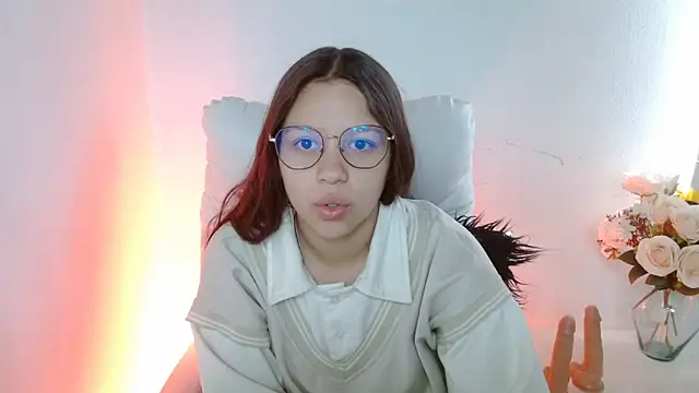 SamanthaRoldaan online show from October 3, 4:12 pm