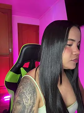 leila 22 online show from July 29, 3:01 pm