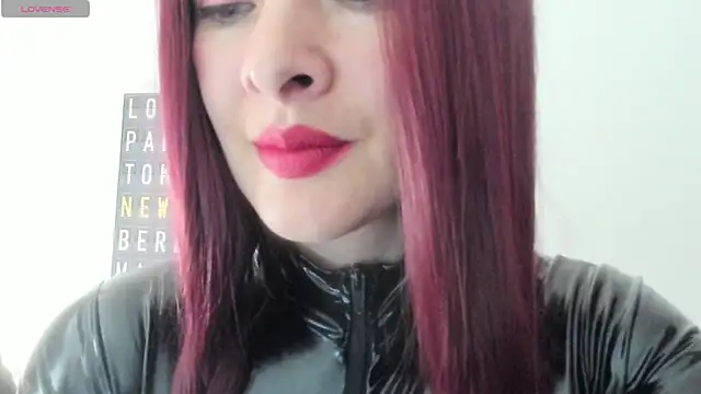 queen fetish online show from February 4, 3:04 pm