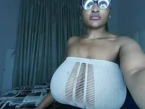 Bustygoddess32 online show from October 19, 1:51 am