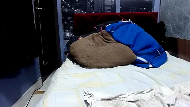 Nastylatinaxxx online show from April 11, 12:06 am