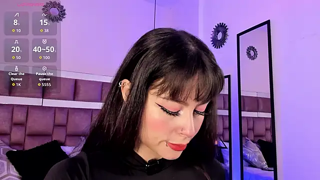 I Am Anniee online show from June 2, 11:44 am